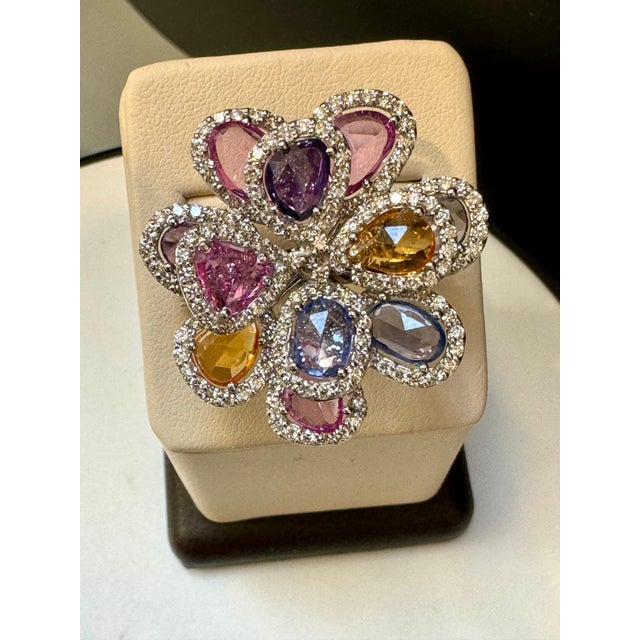 11 Ct Fine Multi Sapphire & 3 Ct Diamond Cocktail Flower Ring in 18 Kt Gold 6.5 For Sale - Image 10 of 18