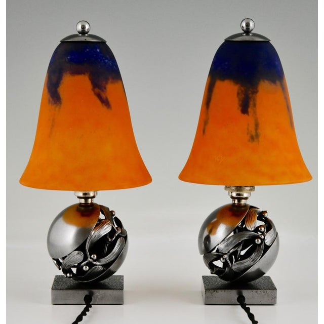Art Deco Mistletoe or Boule De Gui Table Lamps by Edgar Brandt for Daum, 1925, Set of 2 For Sale - Image 3 of 14
