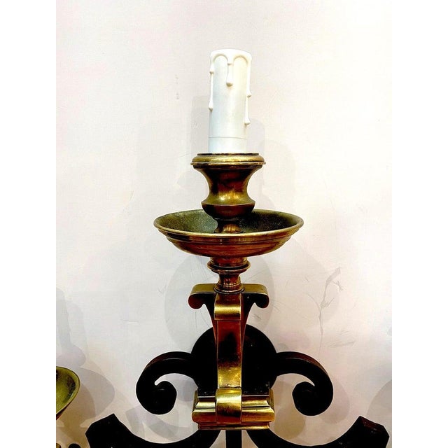 1950s Italian Patinated Iron & Brass Accent Hollywood Regency Sconce For Sale - Image 10 of 11