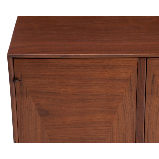 Ramseur Furniture Mid Century Walnut Brass Diamond Front Record Cabinet Credenza Unmarked For Sale - Image 9 of 13