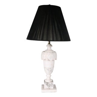 Mid 20th Century Hollywood Regency Carved Alabaster Table Lamp Made in Italy For Sale