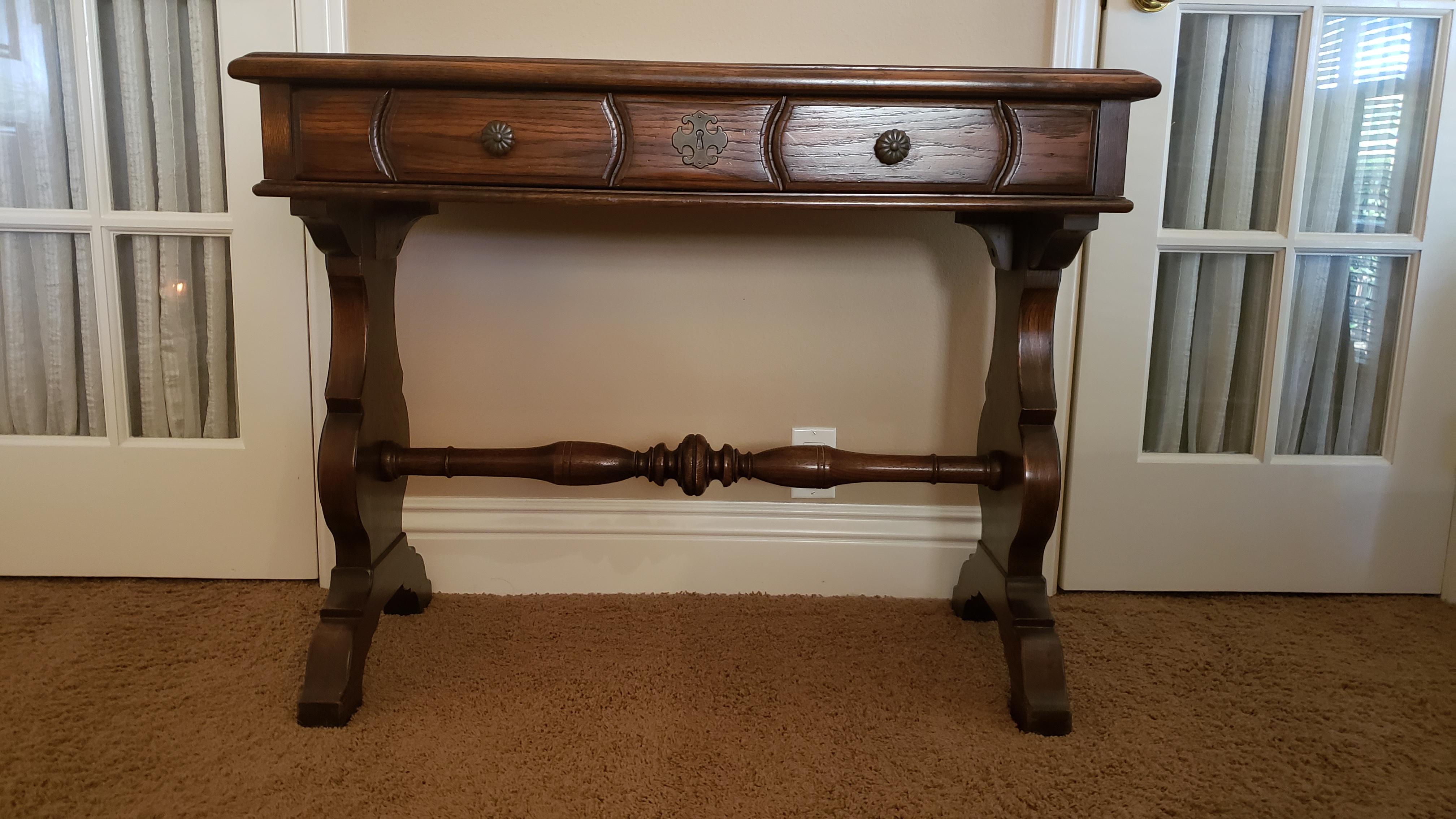 thomasville vanity dressing table