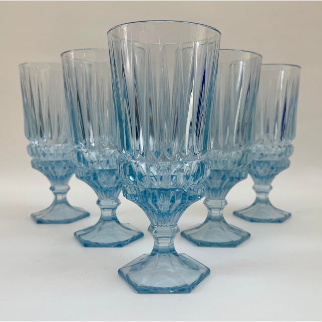 Elevate your special occasions with Paris Blue Heritage tall water or drinks goblets. A perfect touch of romantic...