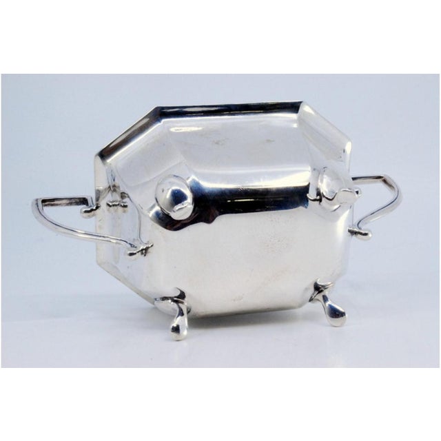 Octagonal Silver Bonbonniere with Zoomorphic Feet For Sale - Image 4 of 10