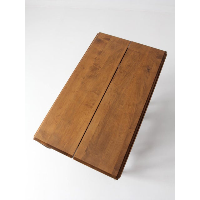 Early American Gate Leg Drop Leaf Table For Sale - Image 9 of 15