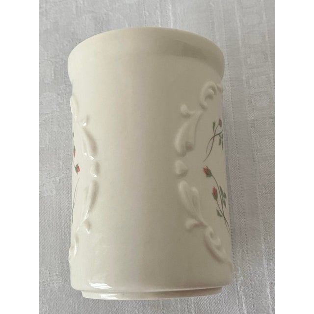 Lenox Late 20th Century Lenox Rose Manor Pink China Bathroom Tumbler - Lenox Ivory Porcelain Excellent Condition. For Sale - Image 4 of 10