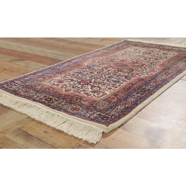 Mid 20th Century Small Vintage Persian Style Floral Rug, 03'02 X 05'04 For Sale In Dallas - Image 6 of 9