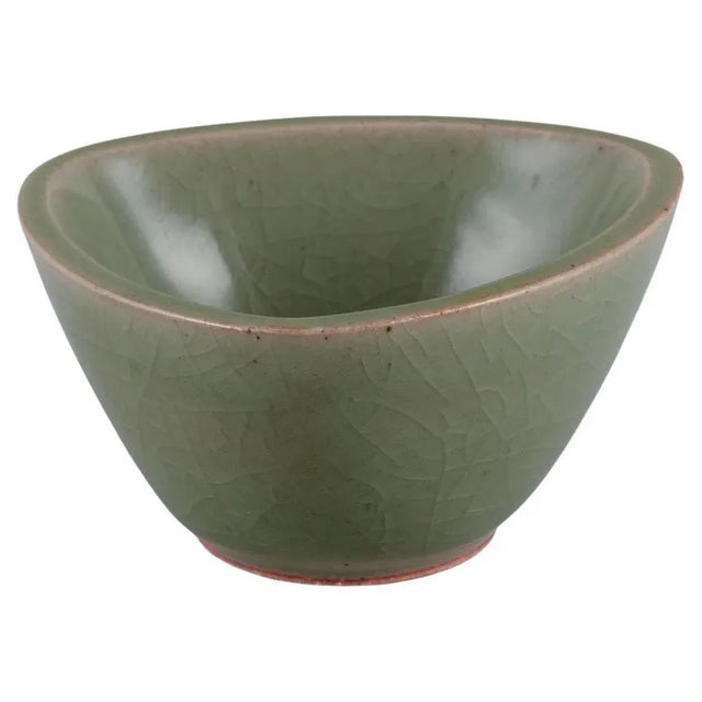 Green Ceramic Bowl in Green Glaze by Jais Nielsen for Royal Copenhagen, 1946 For Sale - Image 8 of 8