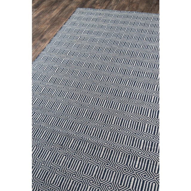 UV RESISTANT: All-weather synthetic fibers take seasonal shifts in stride with colorfast UV-resistant threads and hand-...
