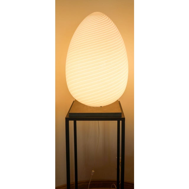 Late 20th Century Vetri Murano White Swirl Egg Shape Oversized Table Lamp Italy 1970 For Sale - Image 5 of 12