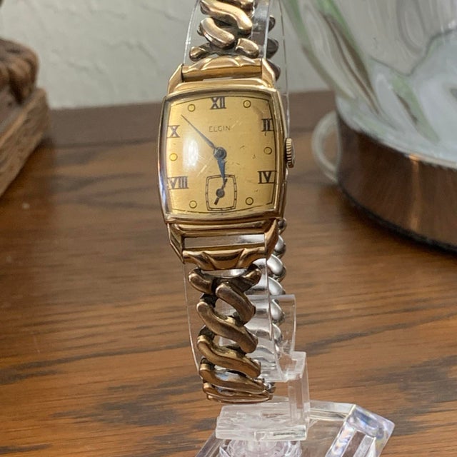 Vintage Elgin 10k Gold Filled Mechanical Wristwatch Art Deco Style. For Sale - Image 9 of 9