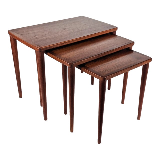 Vintage Danish Refinished Set of 3 Nesting Tables For Sale