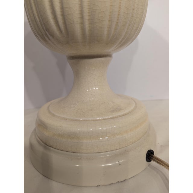 1960s Vintage Mid-Century Modern White Chelsea House Lamp Ceramic, 1970s For Sale - Image 5 of 6