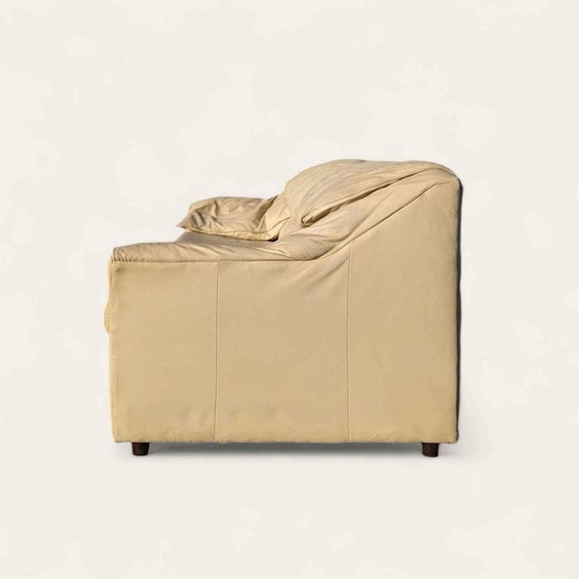Postmodern 1980s Postmodern Beige Leather Sofa For Sale - Image 3 of 10