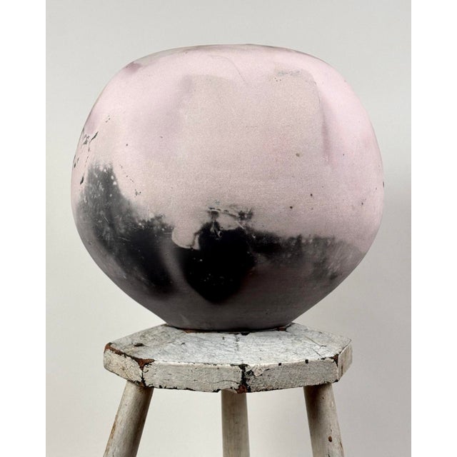 1980s Vintage Large Modernist Anagama Fired Pink Seed Pot-Style Vessel by Jeffrey Zigulis (American, B. 1954), Signed (1983) For Sale - Image 5 of 10