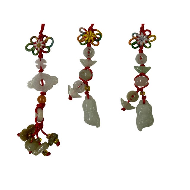 Discover the elegance of traditional craftsmanship with this Set of 5 Chinese Jade Stone Carved Beads Charm Tassel Display...