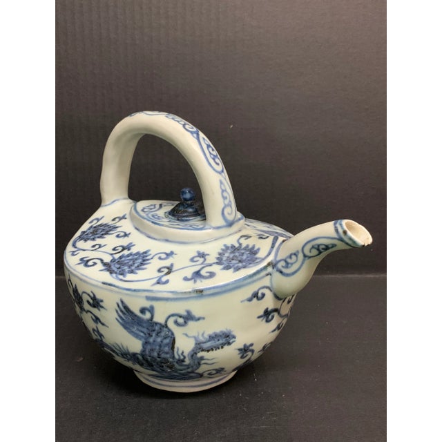 Late 20th Century Chinese Art Porcelain Blue and White Tea Pot For Sale In New York - Image 6 of 11