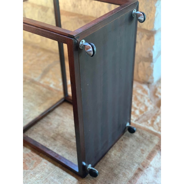 'Joaquim Tenreiro Style' Mid-Century Modern Brazilian Rosewood and Glass Rolling Bar Cart, Side Table For Sale In San Antonio - Image 6 of 12