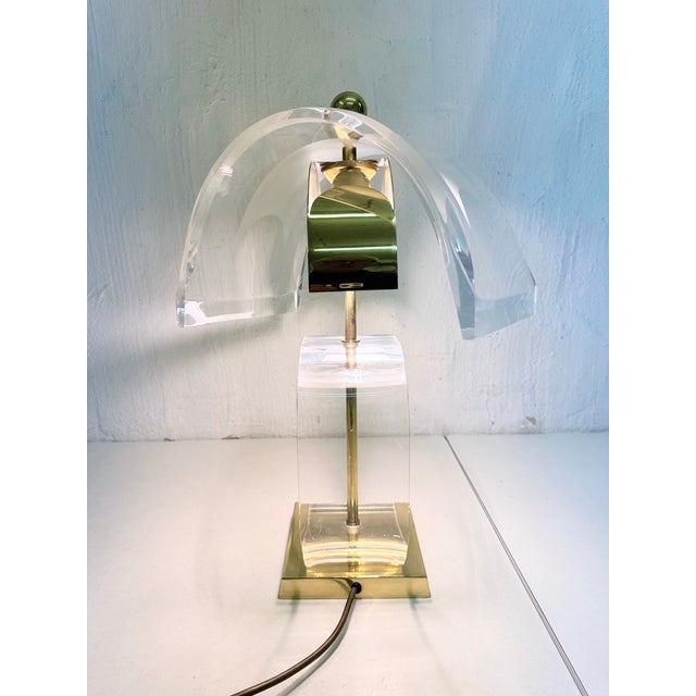 Hollywood Regency Table Lamp in Acrylic and Gold-Plated Metal, 1970s For Sale - Image 10 of 16