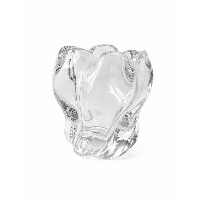 This exclusive mouth-blown clear glass art piece is an outstanding example of Swedish Scandinavian modernism and late Art...