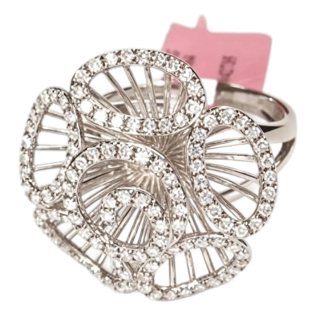 Late 20th Century Size 7 14K White Gold Estate White Diamond Filigree Flower Floral Ring For Sale