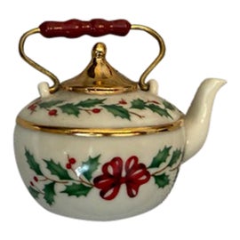 Example of Lenox Holiday Decor