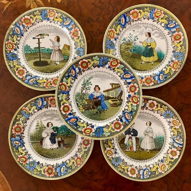Creil Polychrome Transferware Polychrome Plate – Le Perroquet, Circa 1830 For Sale - Image 9 of 10