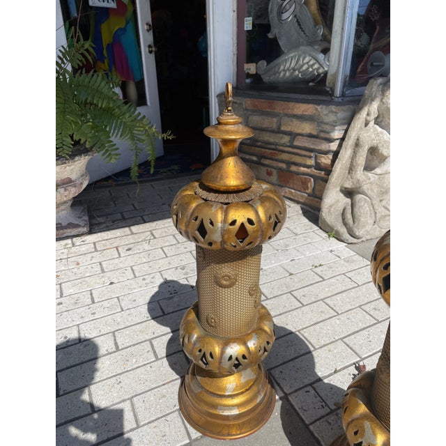 Hollywood Regency Pair of 1950s Regency Mid-Century Gold Lamps Lanterns For Sale - Image 3 of 11