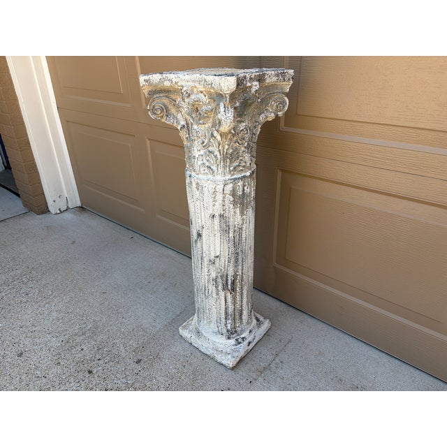 Late 20th Century Weathered Neoclassical Cast-Concrete Corinthian Garden Pedestal For Sale - Image 5 of 16