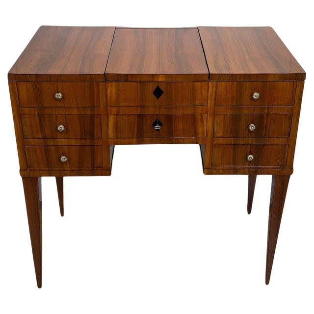 Biedermeier Dressing Table in Walnut Veneer, 1830 For Sale