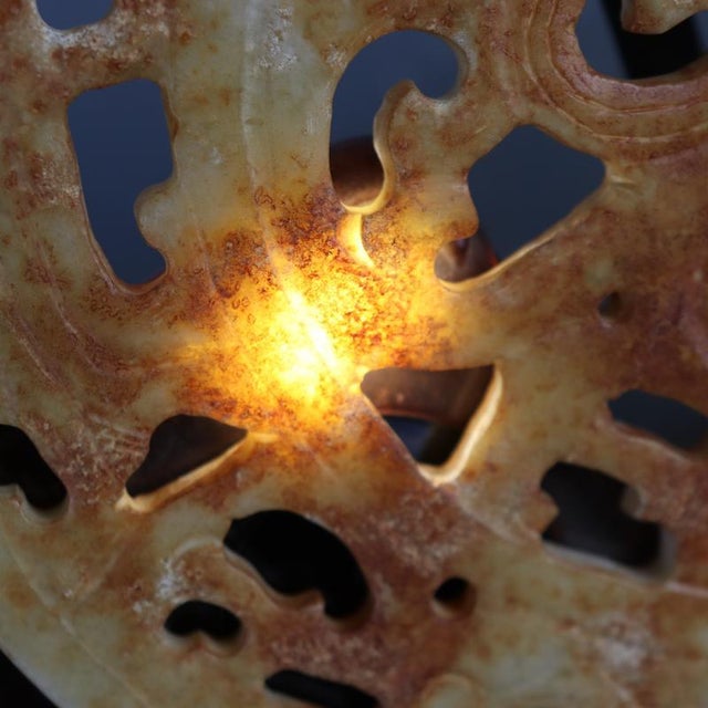 Art Deco Early 20th Century Chinese Jade Plate Hand Hollow Carved Kyoin Pattern Xiuyu Jade Plate For Sale - Image 3 of 5