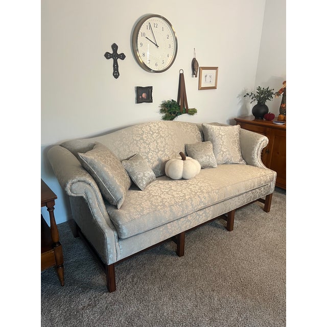 Victorian Cyber Monday Flash Sale - 1980s Custom Chippendale Camelback Mahogany Sofa For Sale - Image 3 of 15