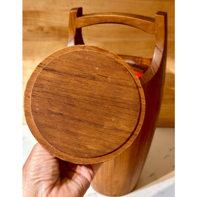 • • Vintage Dansk Teak "Congo" Ice Bucket & Wine Chiller by Jens Quistgaard – Rare 19" Tall Model 810 For Sale - Image 9 of 9