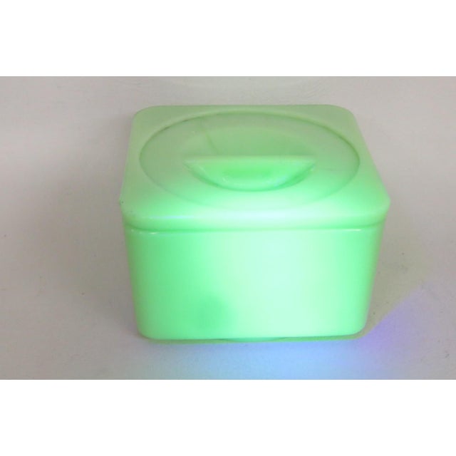 Jeanette Poinsetta Jadeite Refrigerator Dish With Lid 1930s Uranium Glass 4753b For Sale - Image 16 of 18