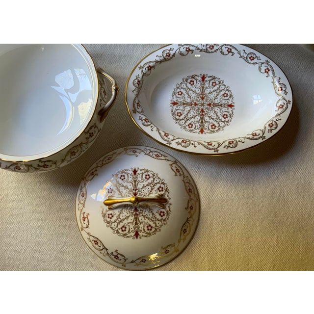Stunning Royal Chelsea "Cardinal" Serving Bowls - Pristine 1960s English Bone China With Lavish 24k Gold For Sale - Image 10 of 18