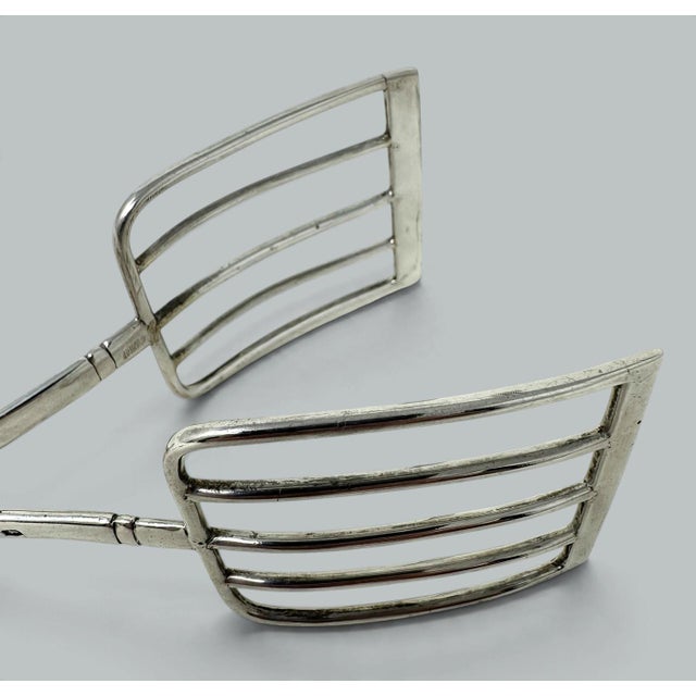 Metal Antique Vintage English Sterling Silver Asparagus Tongs Ben Wade Sheffield 1921 For Sale - Image 7 of 9
