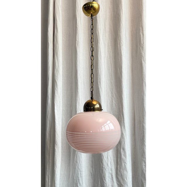Beautiful ellipsoid pink swirl Murano glass pendant with brass suspension, Italy, 1970s. Charming piece reminiscent of a...