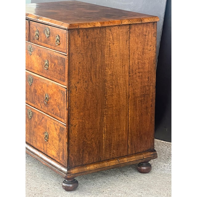 Queen Anne Period Chest of Drawers of Walnut and Oak From England, Circa 1710 For Sale - Image 10 of 12