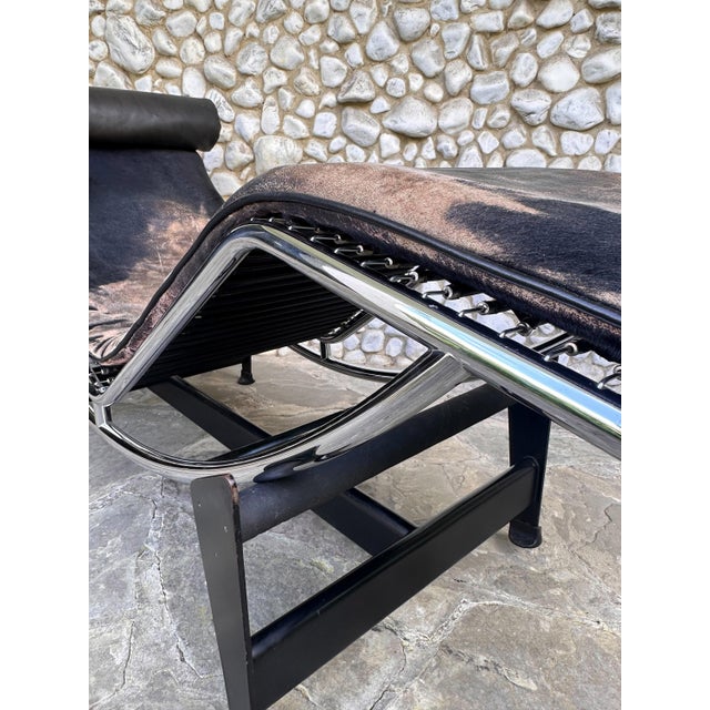 Black LC4 Chaise Lounge by Le Corbusier, Pierre Jeanneret & Charlotte Perriand for Cassina, 1970s For Sale - Image 8 of 18