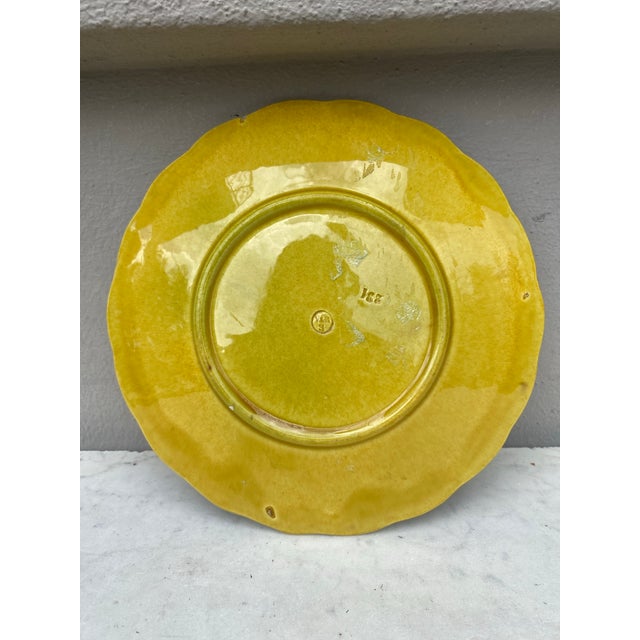 Villeroy & Boch Majolica Chesnut Leaf Plate Villeroy & Boch, Circa 1890 For Sale - Image 4 of 4