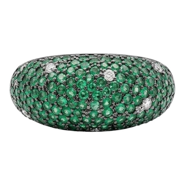 Natural 18k Gold Emerald Halo Ring With 0.21ct Diamonds, New Design For Sale
