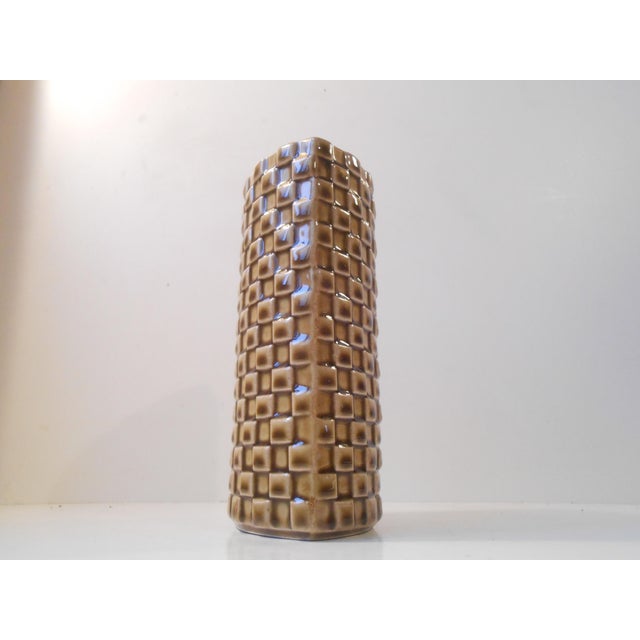 Mid-Century Modern Mid-Century Finnish Modernist Harlequin Pottery Vase by Kaarina Aho for Arabia, 1960s For Sale - Image 3 of 7