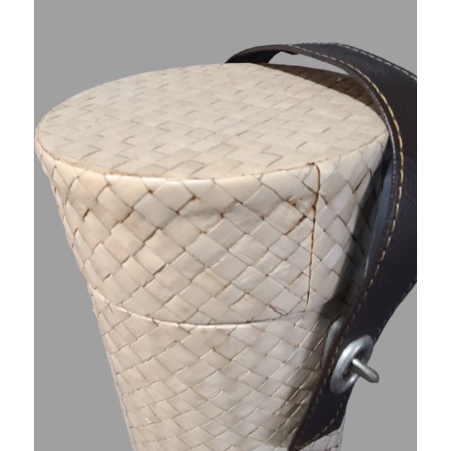 Late 20th Century Late 20th Century Vintage Handmade Reed Weave Natural Fiber Wine Carrier Holder with Removable Handle For Sale - Image 5 of 8