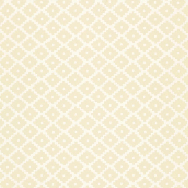 Sample - Schumacher Ziggurat Wallpaper in Alabaster For Sale