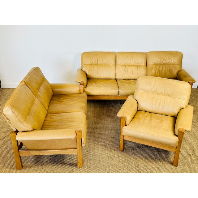 Mid-Century Modern Complete Living Room Set in Natural Leather and Oak by Pierre Chapo for FDB, 1960s, Set of 3 For Sale - Image 3 of 18