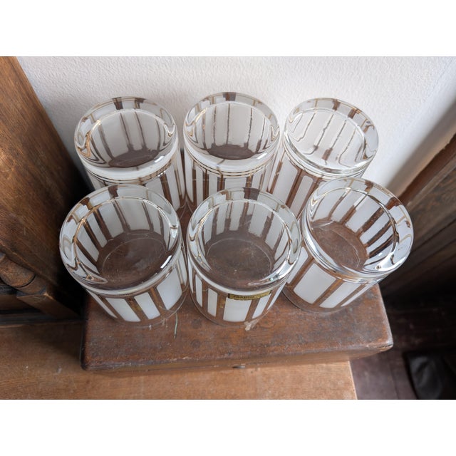 Vintage Mid-Century Modern Culver 22k "ServeMates" Glasses ~ Set of 6 ~ Frosted Stripe Pattern, Gold Trim, Double Old Fashioned Rocks Glasses For Sale In Cleveland - Image 6 of 11