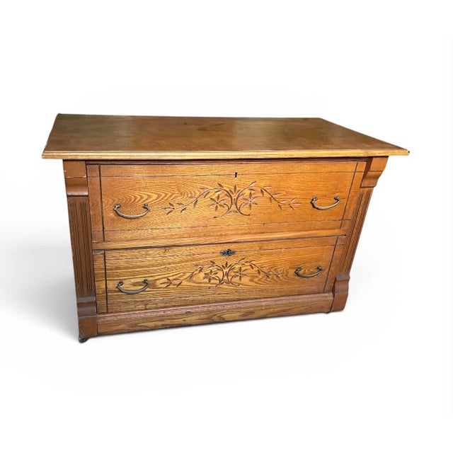 Wood Vintage Victorian Oak and Cedar Eastlake Quilt Chest C. 19th Century For Sale - Image 7 of 7