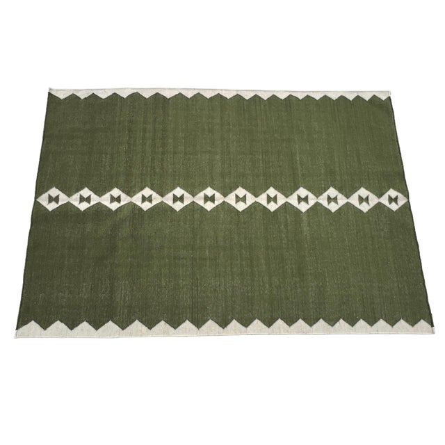 Mid-Century Modern Handmade New Zealand Wool Dhurrie, Olive Green and White Diamond Rug- 4'x6' For Sale - Image 3 of 15