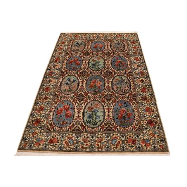 Middle Eastern Hand-Knotted Sarough Rug in Wool and Silk For Sale - Image 11 of 11