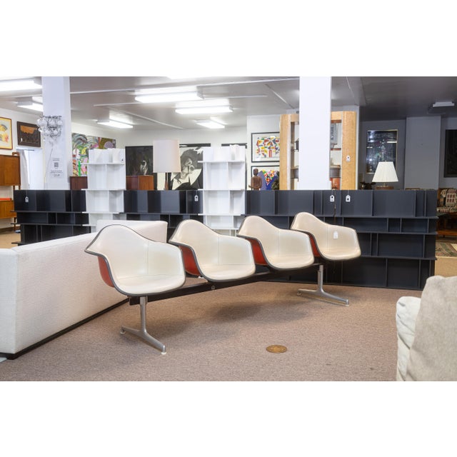 Herman Miller Charles & Ray Eames Herman Miller Tandem 4 Seat Fiberglass Shell Chair Bench For Sale - Image 4 of 8